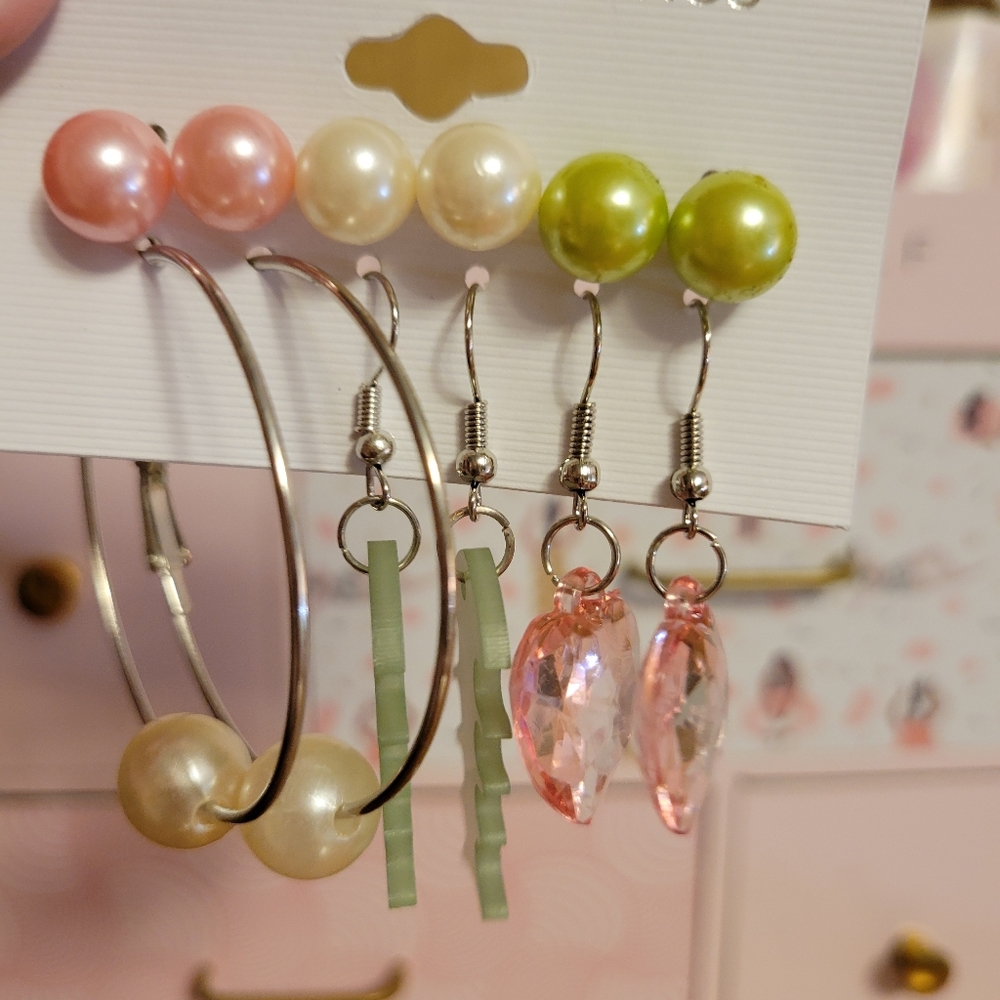 6 pair fun fashion earrings